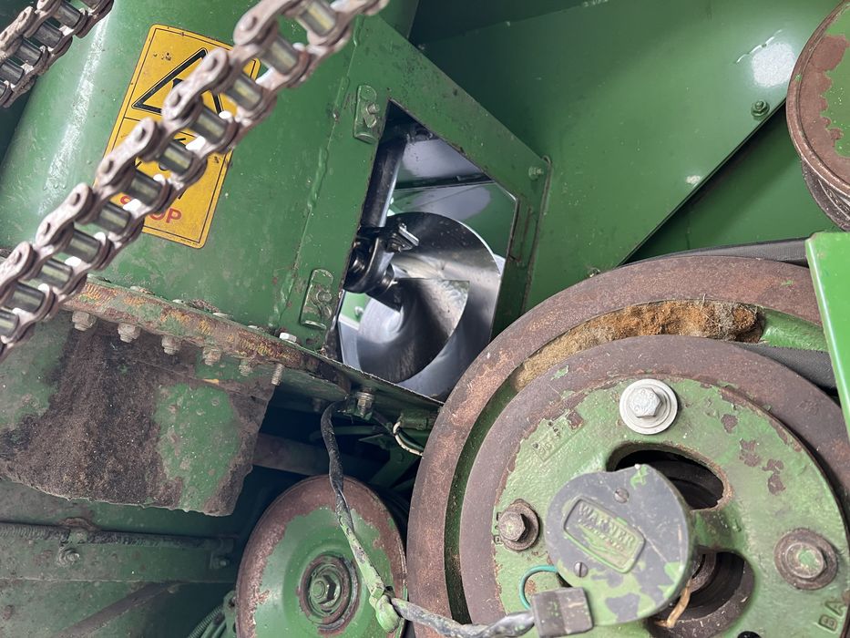 Прадам комбайн John Deere 2066