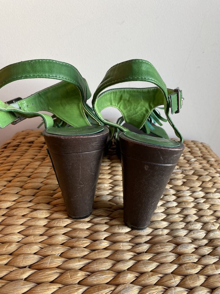 Sandálias verdes Loft