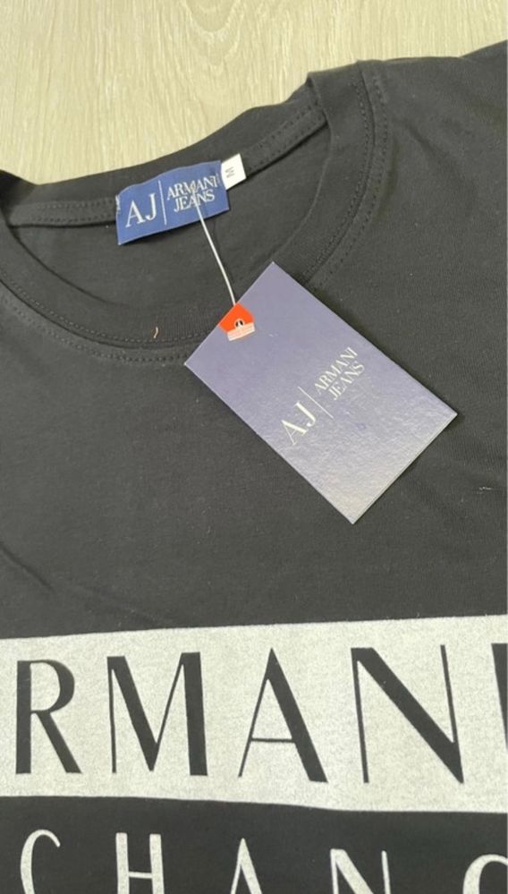 T-Shirt Armani Exchange Tamanho M