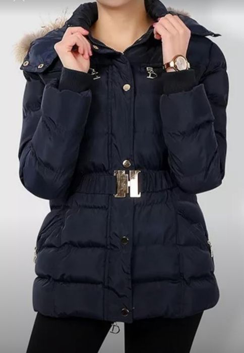 Casaco impermeável com capuz