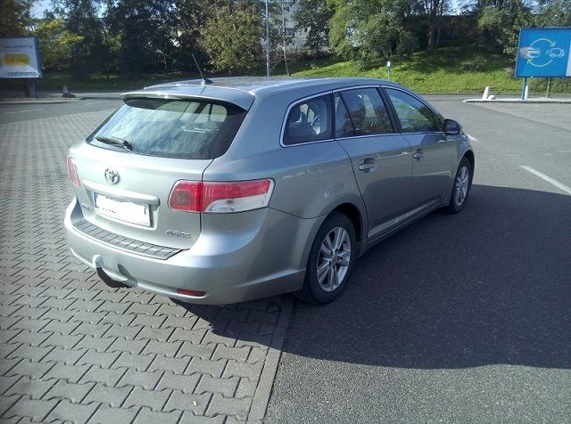 Sprzedam Toyota Avensis 2.0 D4D 2009r Navi klimatronik, zarejestrowana