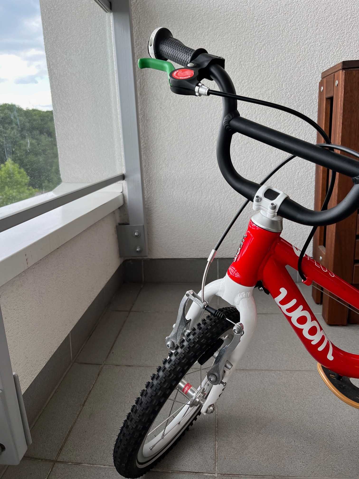 Woom 1 plus czerwony rowerek biegowy podpórka nóżka