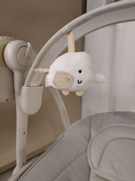 Крісло-гойдалка для немовлят