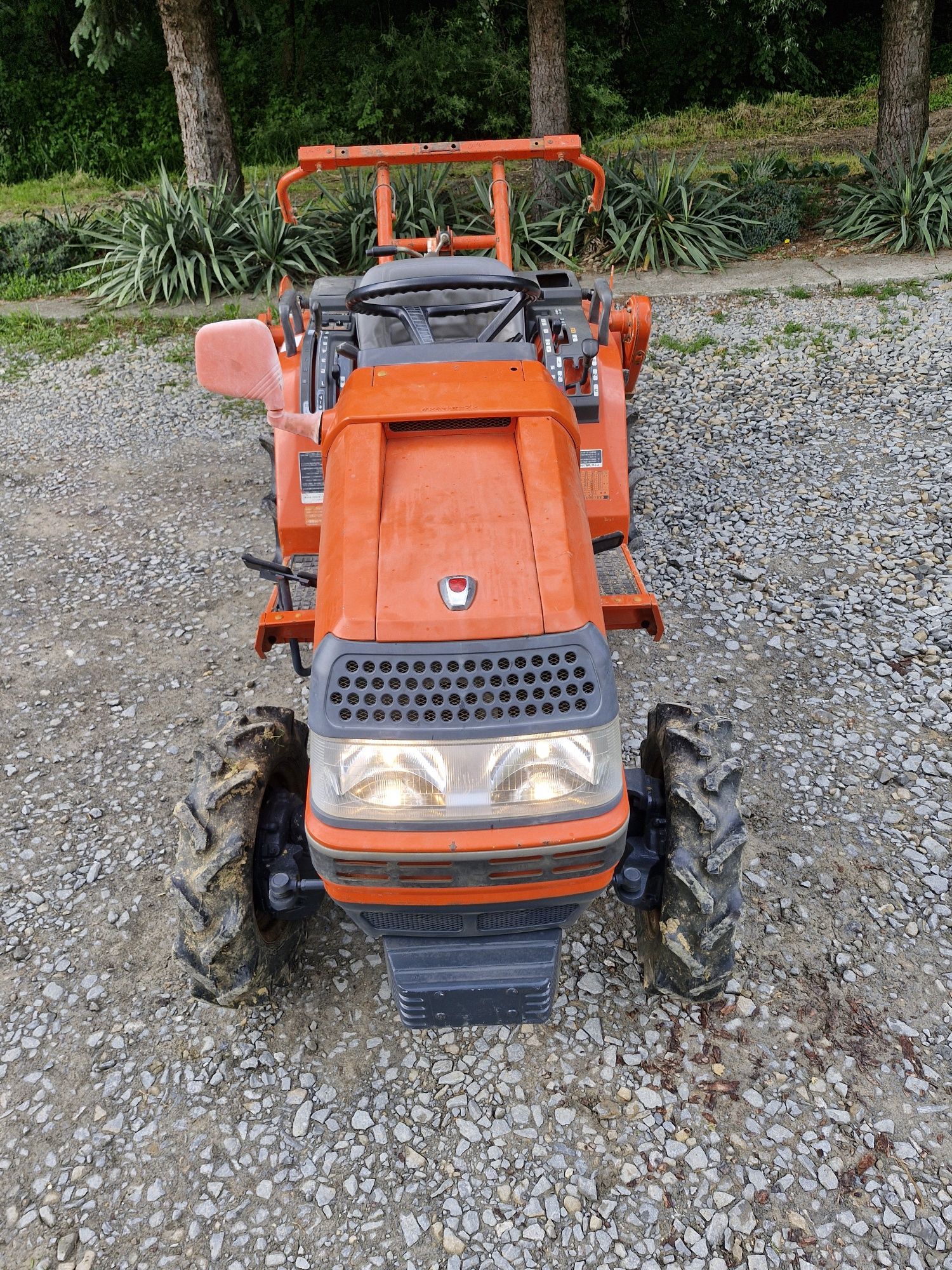 Traktor japoński Kubota Aste A155