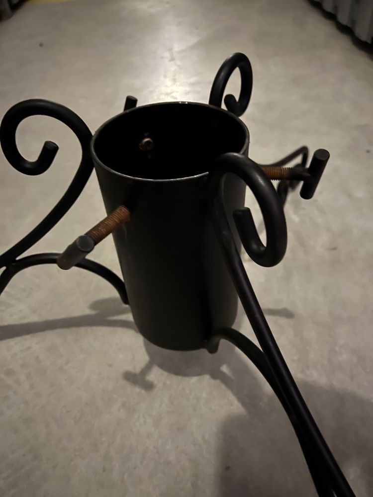 Metalowy stojak na choinkę