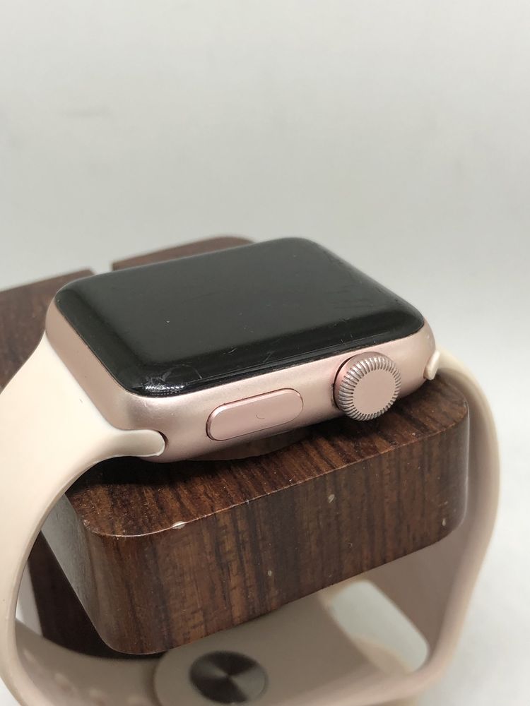 Оригінальні  Apple watch series 2 38 mm gold