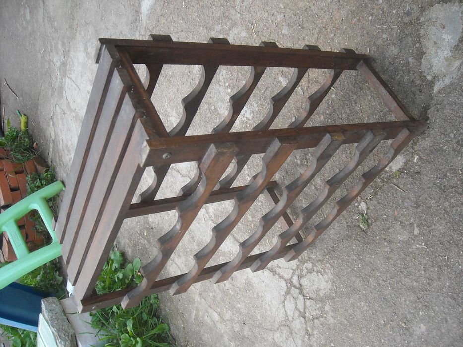 Garrafeira madeira 20 garrafas pouco espaço