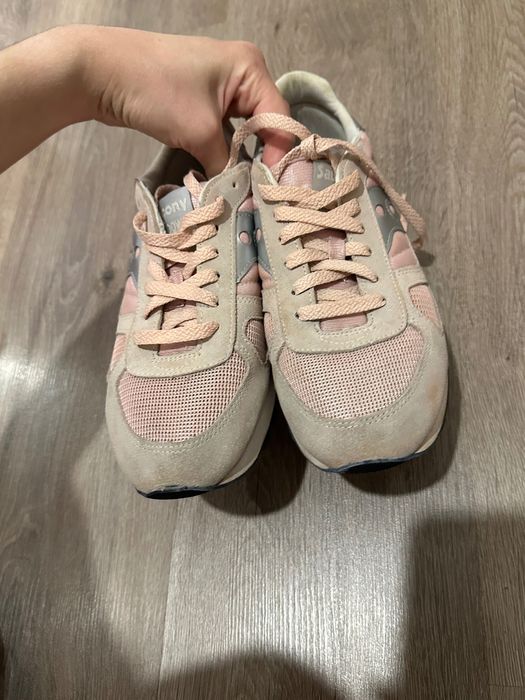 Кросівки рожеві Saucony shadow