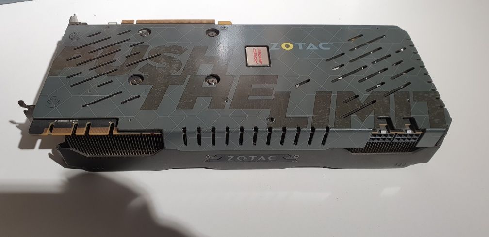 ZOTAC GeForce GTX 980 Ti Amp! Extreme 6 gb