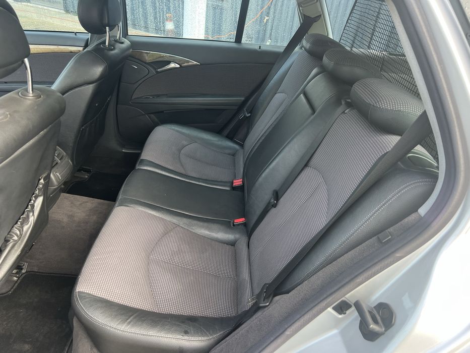 135 € 84 meses E220  ,CX AUT, T/A ,150 CV , Estimada