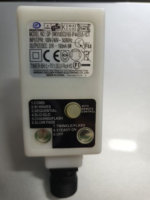 Lote de três series, 900 luzes LED, 7 funções e comando.