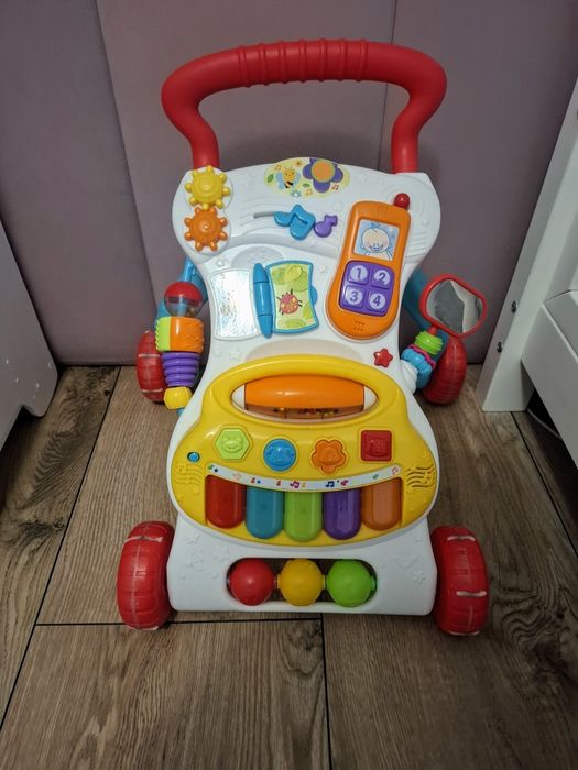 Chodzik pchacz rośnij ze mną Smily Play
Używany, stan bardzo dobry.