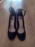 Buty na słupku r 38