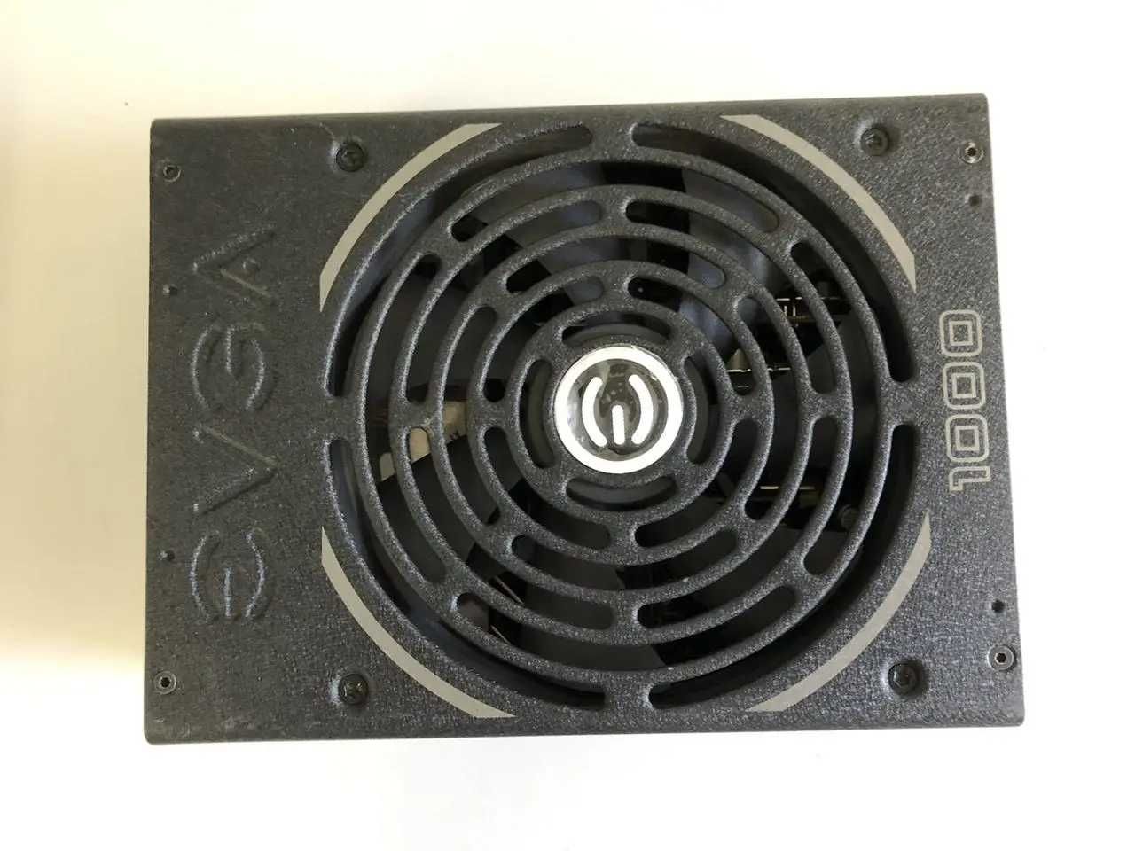 Блок живлення EVGA SuperNOVA 1000 P2 (220-P2-1000) 1000W Platinum