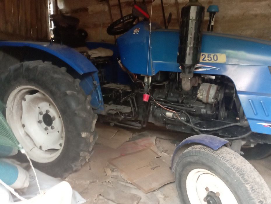 Продам трактор DongFeng 250