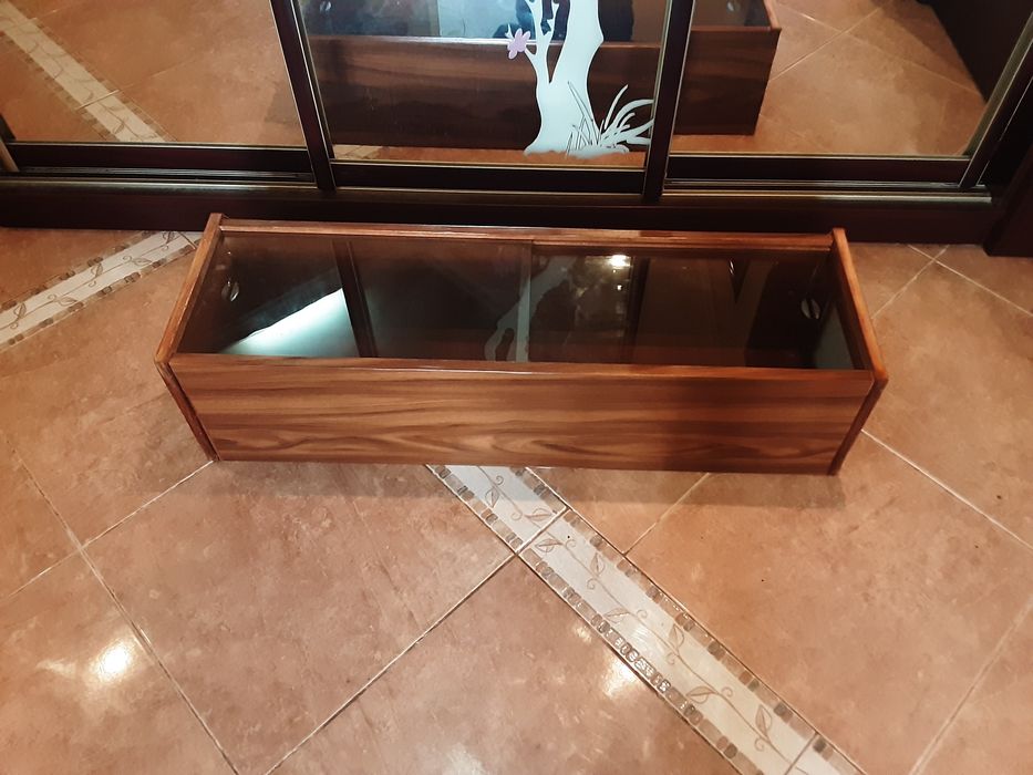 Тумба навісна під телевізор,в гараж,на дачу,кухню