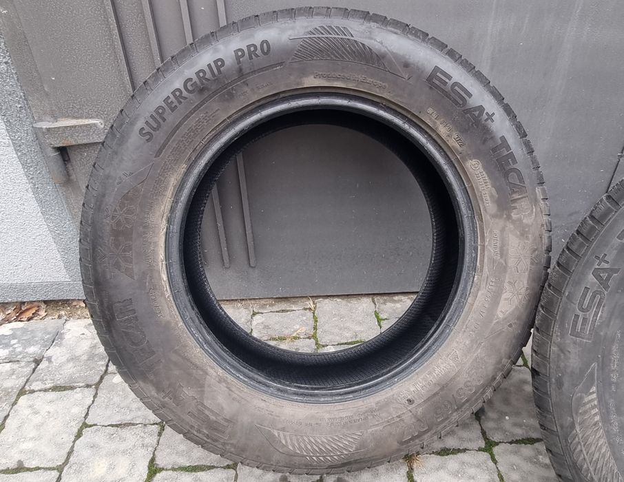 Резина зимова 235/65/17