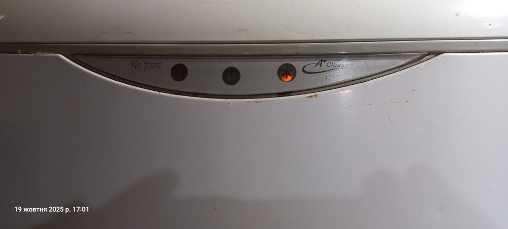 Холодильник Арістон Hotpoint BMBL 2021 CF