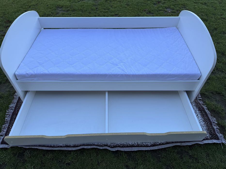 Sprzedam  łóżko dziecięcie