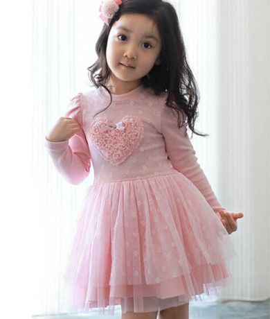 Нежное розовое платье для девочки