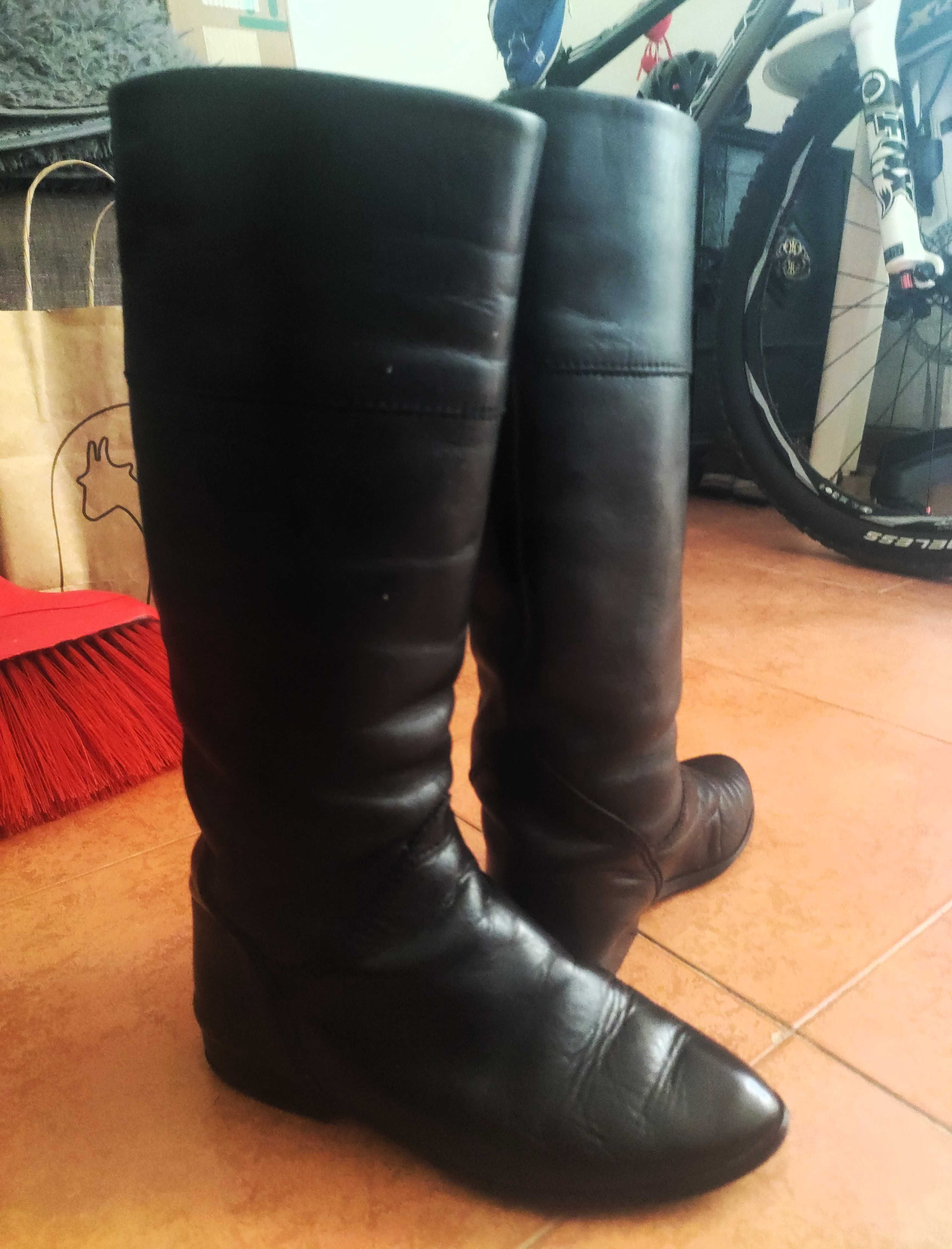 Botas de senhora de cano alto