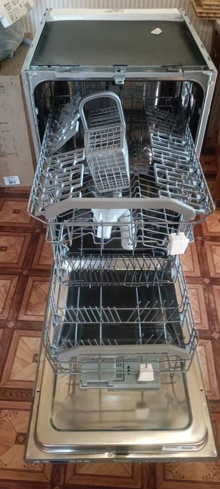 Продам нову посудомийну машину HOTPOIN ARISTON CIS LST 328 A/HA