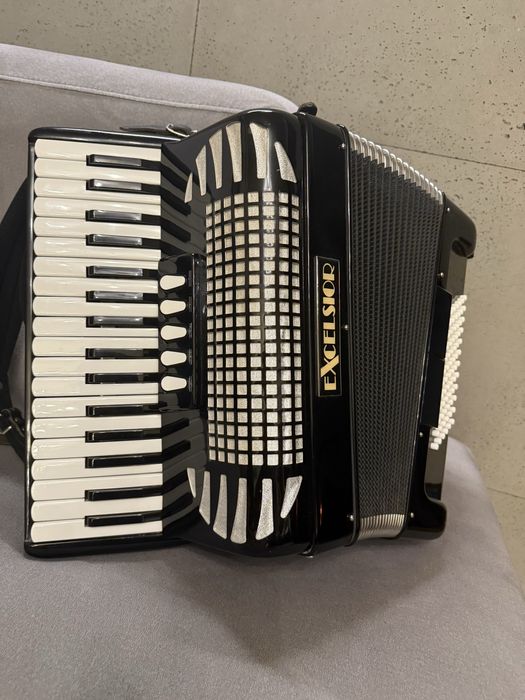 Akordeon Excelsior 72 basy