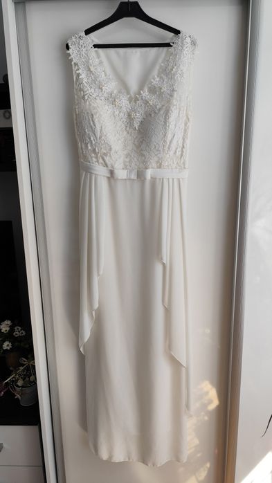 Sukienka ślubna dluga