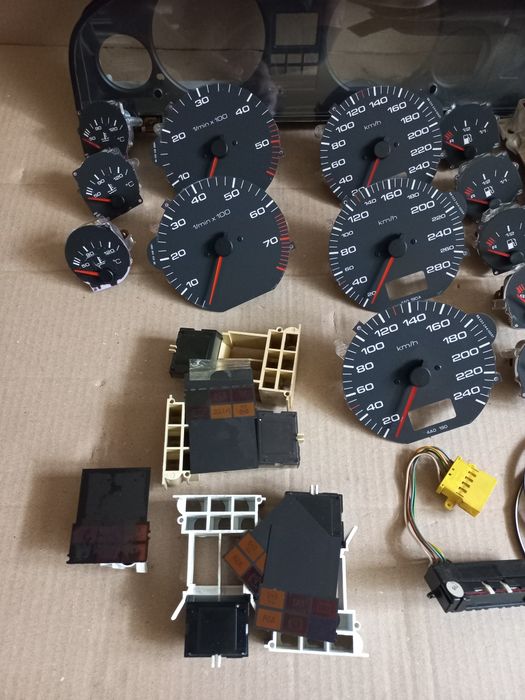 Панель приборов запчасти ауди 100,А6с4