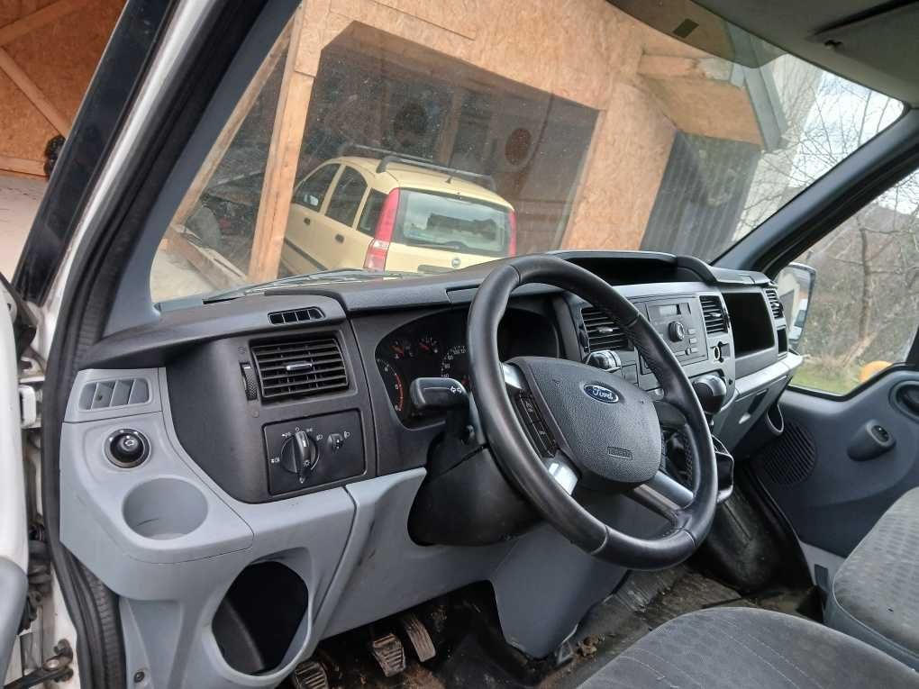 Ford Transit Furgon