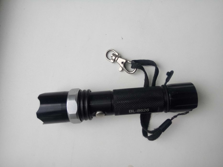 s Продам ліхтарик акамуляторний
