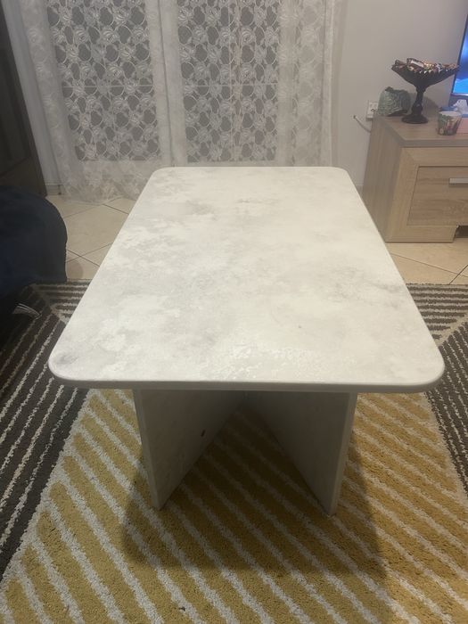 Stolik kawowy kamienny