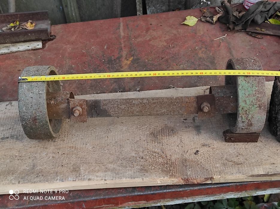 Продам металлические калеса с балкой.