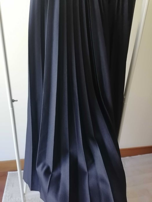 Saia plissada azul escuro tamanho S