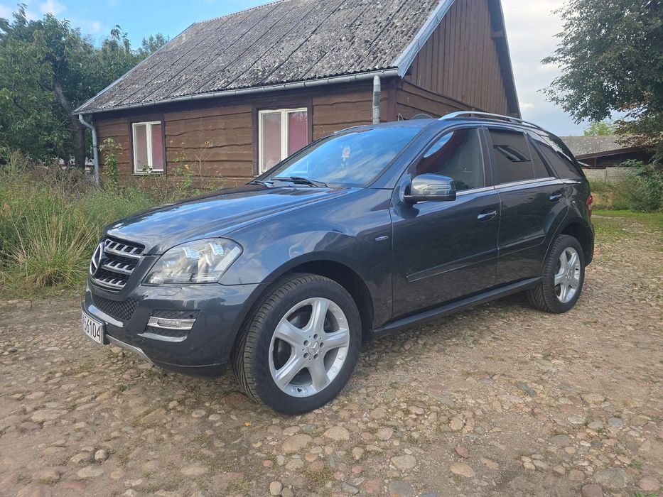 Mercedes-Benz ML BEZWYPADKOWY, ładny stan, bez pneumatyki,