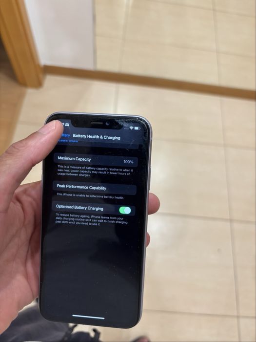 Apple iphone 11.