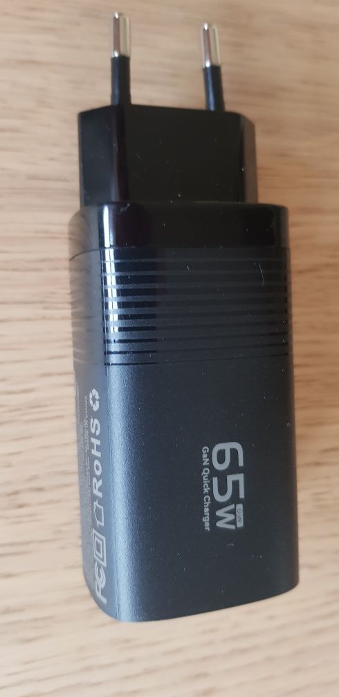 Ładowarka Mocna ASOMETECH Procesor GAN moc 65W 20V 3 porty