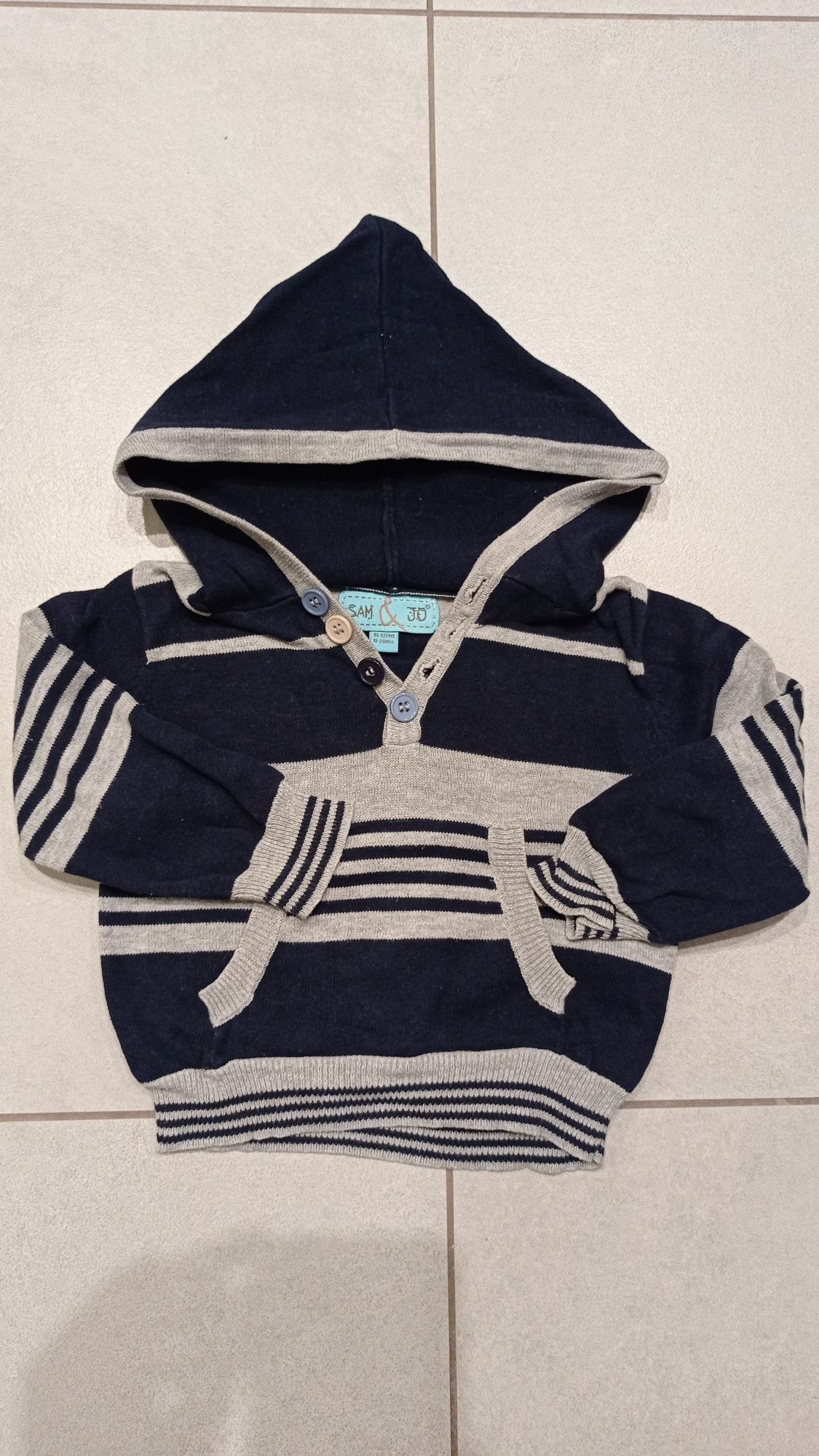 Szara granatowa bluza sweterkowa w pasy z kapturem kangurek 86-92 cm