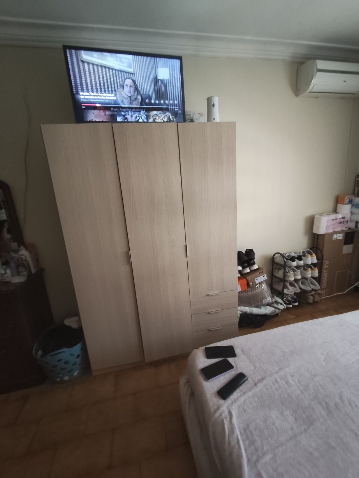 Alugo quarto em apartamento partilhado