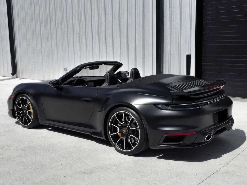 Porsche 911 Turbo S      2021