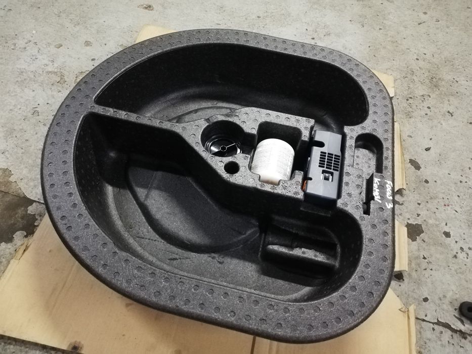 Wkład bagażnika wypełnienie Kompresor Pianka Ford Focus mk3 III kombi
