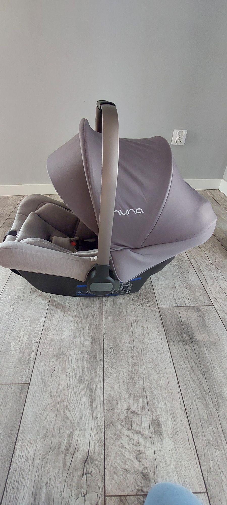 Fotelik samochodowy 0-13 kg Nuna Pipa Lite z bazą isofix