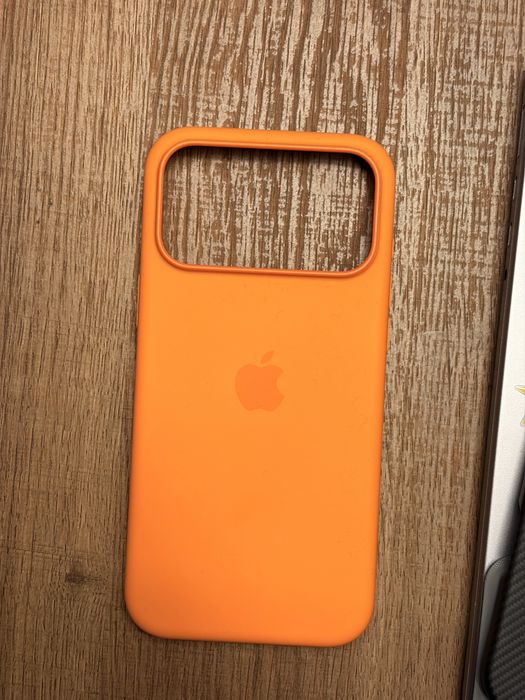 Apple Silicone Case для iPhone 17 Pro Max