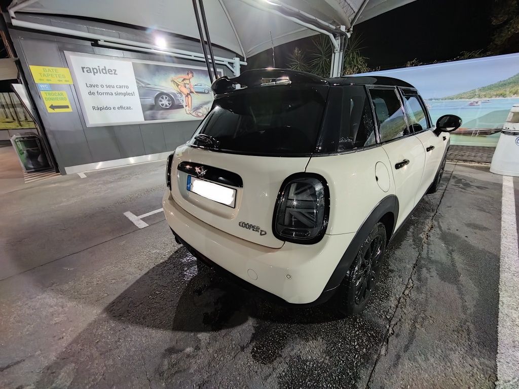 Mini Cooper D F55 caixa automática