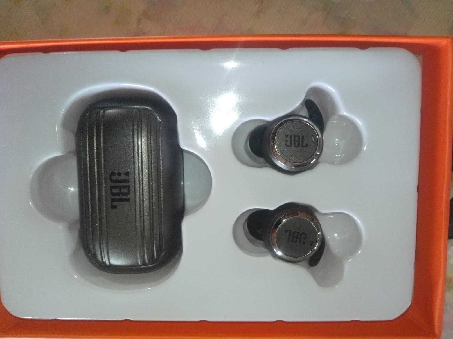 JBL T280TWS - Fones novos