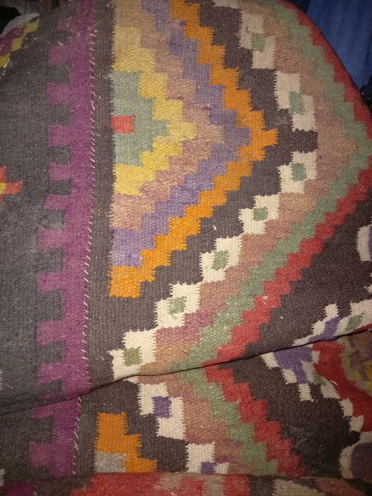 Килим шерстяний ручної роботи. Коври старого виробництва