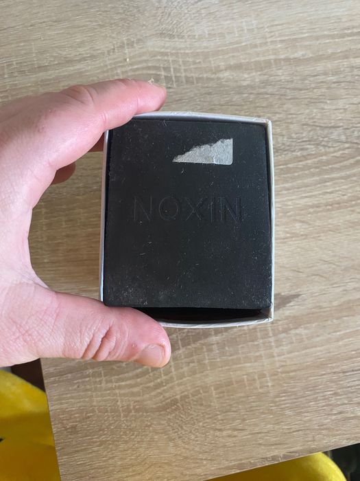 Relógio NIXON com caixa