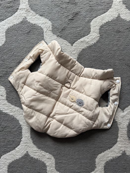 Beżowa kurteczka dla malego psa