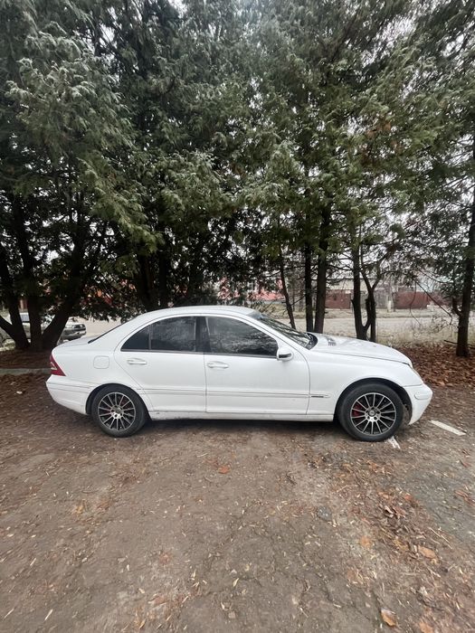 Mercedes-benz w203 c240
