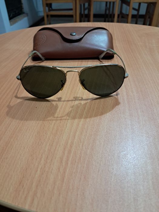 Óculos Ray Ban com caixa